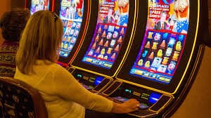 Jelajahi berbagai kategori sportsbook, slot, dan live casino mandiri888